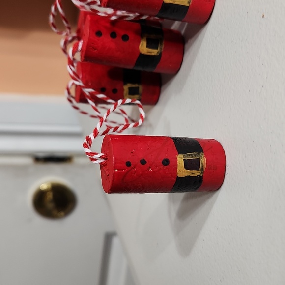 Hand Crafted Wine Corks Santa 10 Set Ornaments - Picture 3 of 4